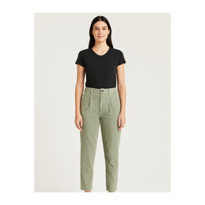 Urban Outfitters BDG Green Corduroy High-Rise Mom Pants  Women’s Size 28